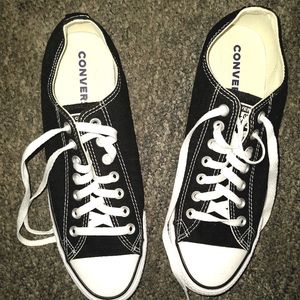 Converse men shoes size 9.5